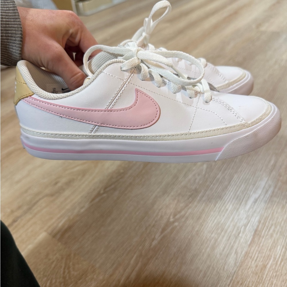 Nike Women's White and Pink Sneakers
